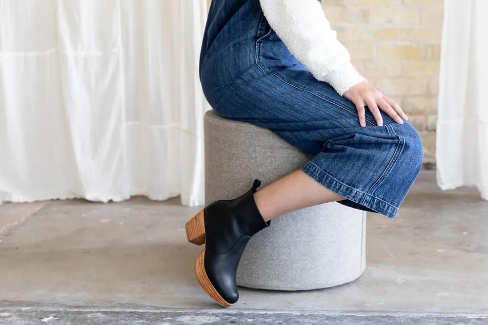 Online Fortress Charli Clog Boot in Black Shoes