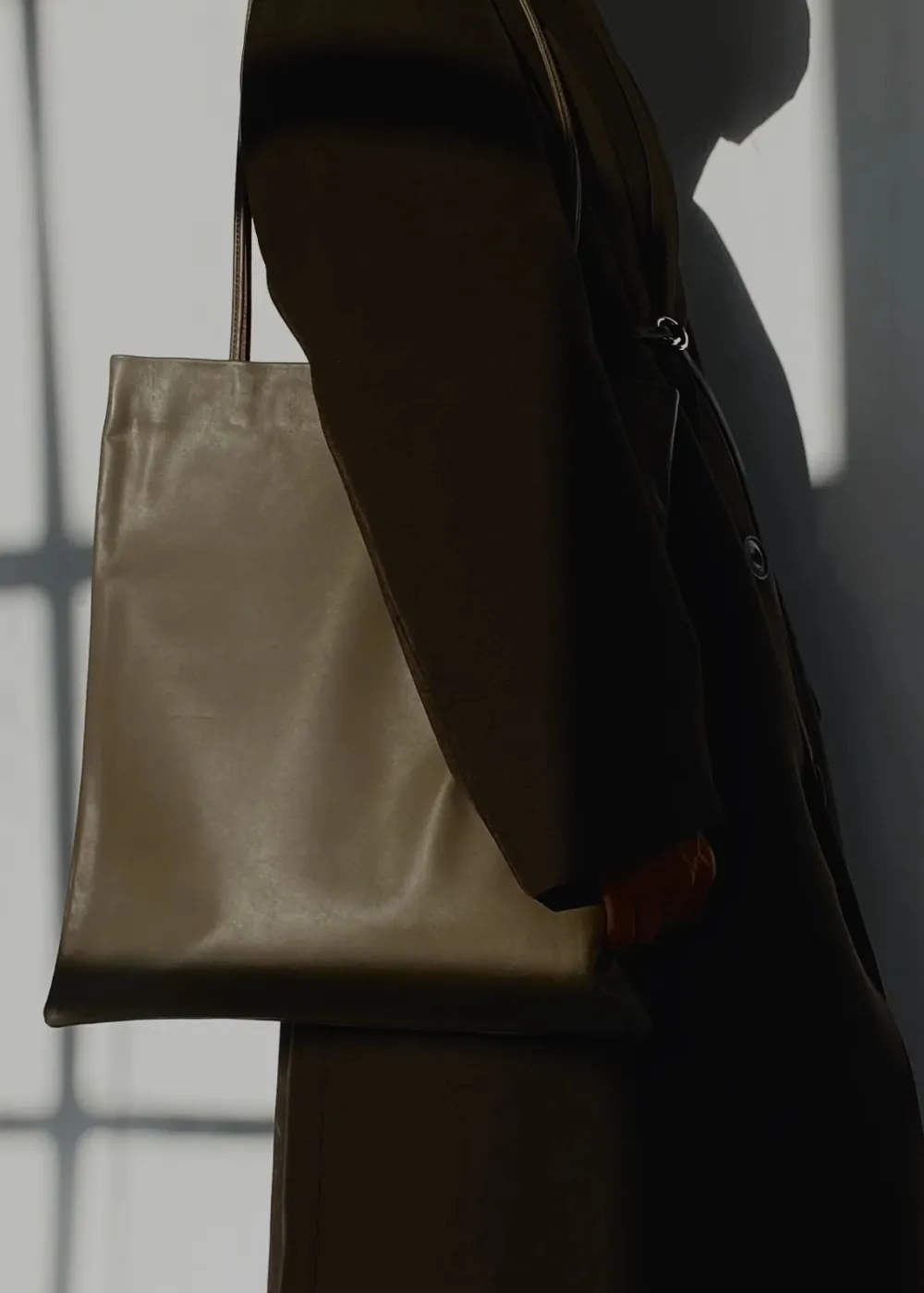 New Modern Weaving Slim Lamb Sak in Earth Accessories
