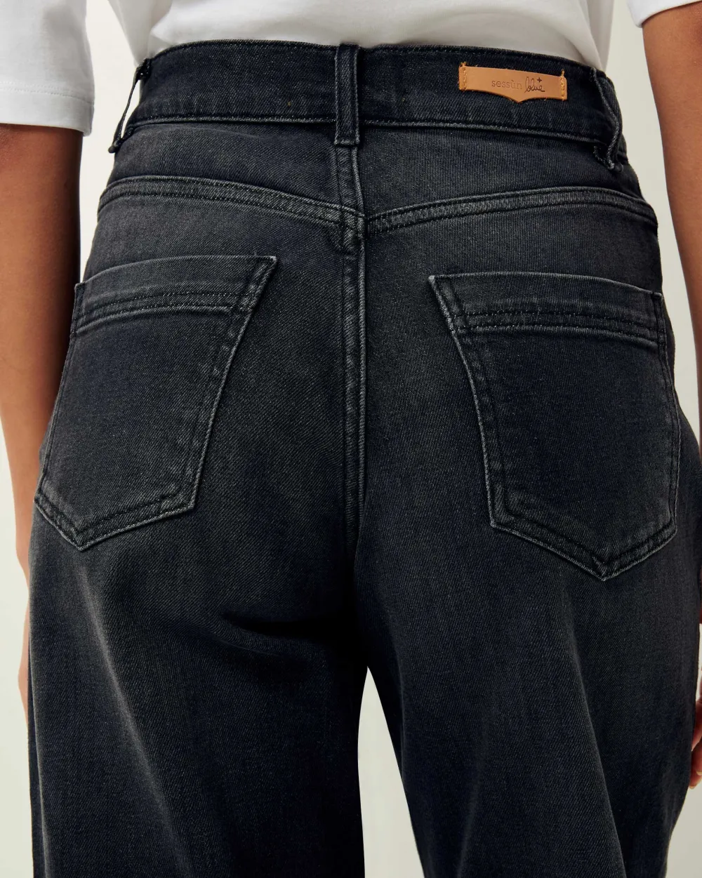 Clearance Sessun Bay Cruise Denim Jean in Brocken Black Bottoms